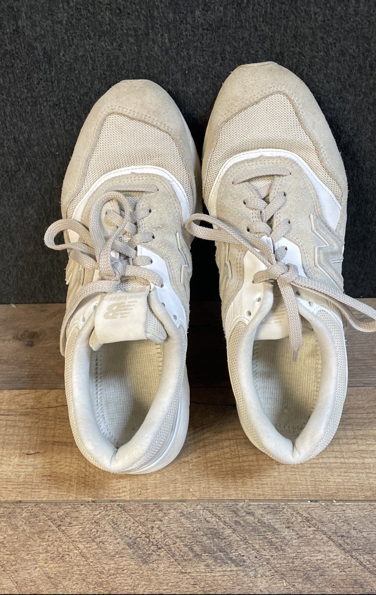 New Balance 997H Beige CW997HSM Women's Lifestyle Sneakers Size 9.5