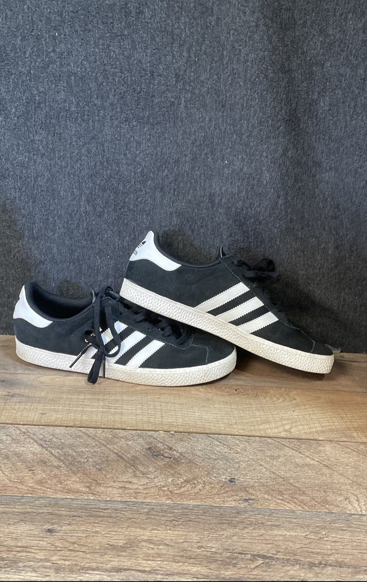 Adidas Originals Gazelle Core Black White Suede Sneakers Women's 6