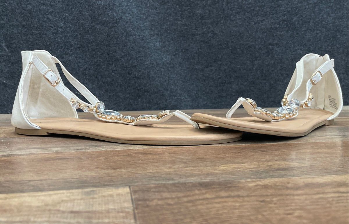 ShoeDazzle Celle White Jeweled Rhinestone T-Strap Flat Sandals Size 10