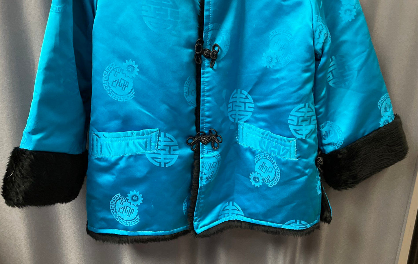 Vintage Hoonine-jib Kids Blue Satin Tang Suit Jacket Faux Fur Trim Size 11 7/8