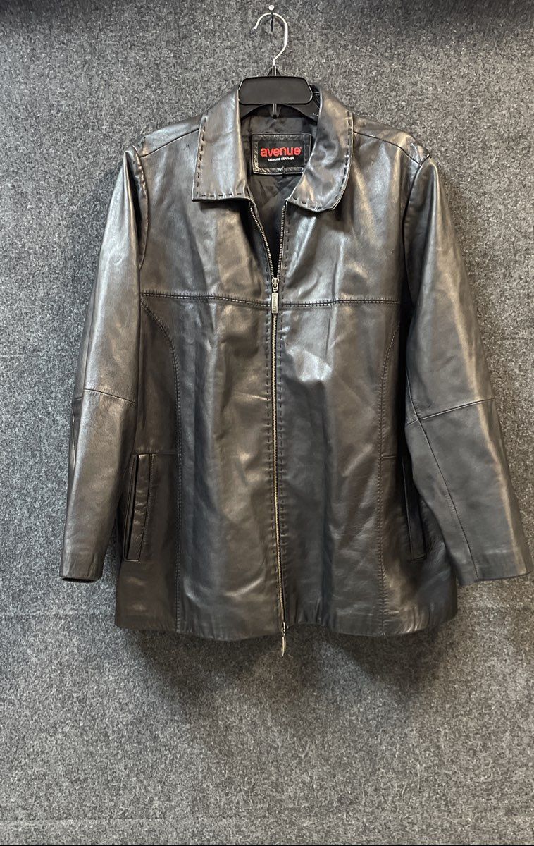 Avenue Women's Black Genuine Leather Whipstitch Zip Front Jacket Sz 18/20