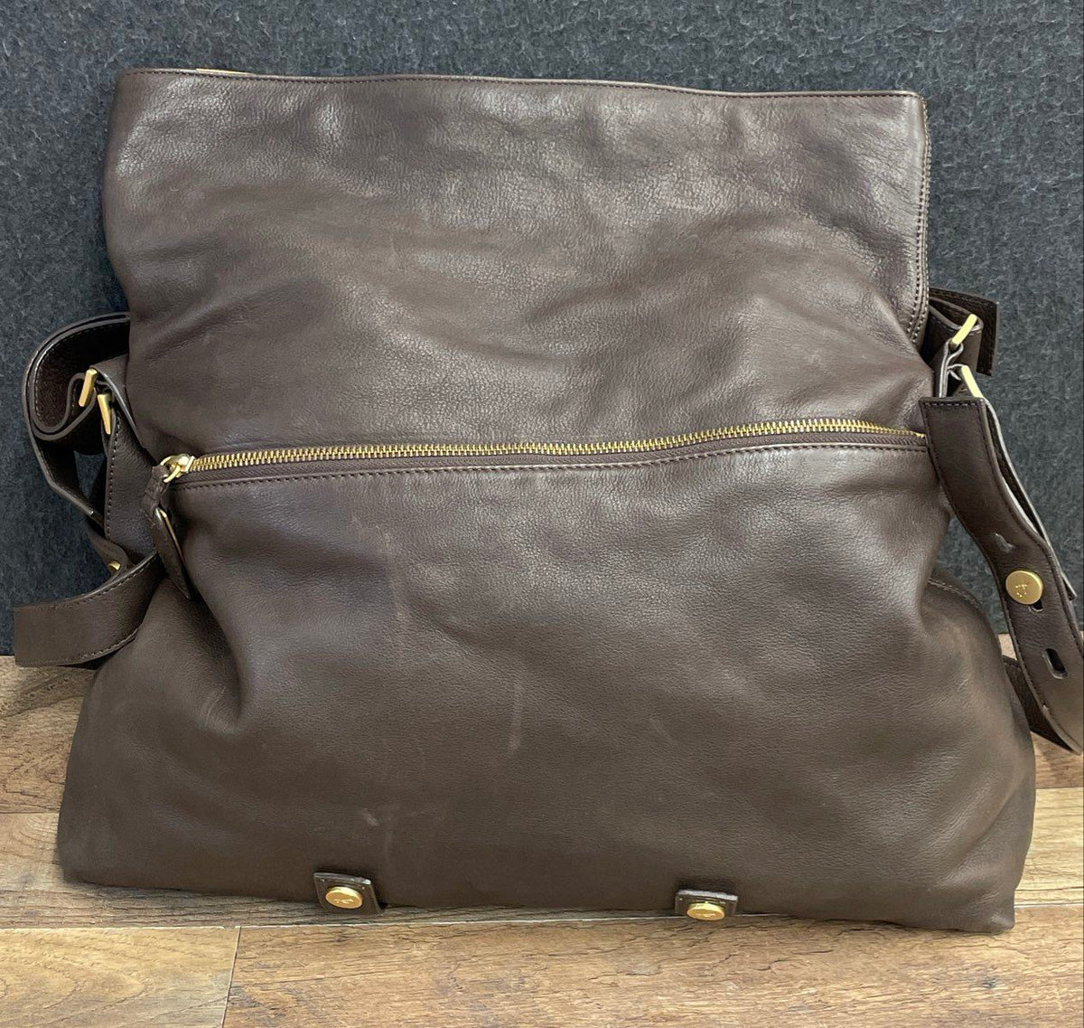 Kenneth Cole New York Brown Leather Foldover Crossbody Shoulder Bag Large Gold
