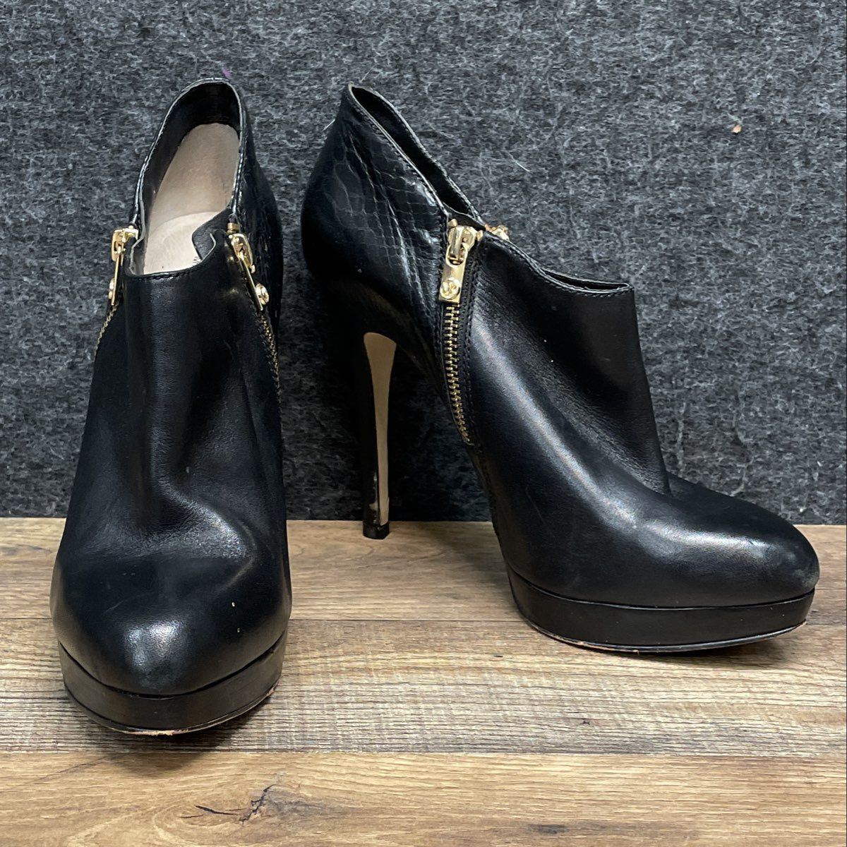 Michael Kors Black Leather Gold Zip Platform Shootie Heels Size 9.5M