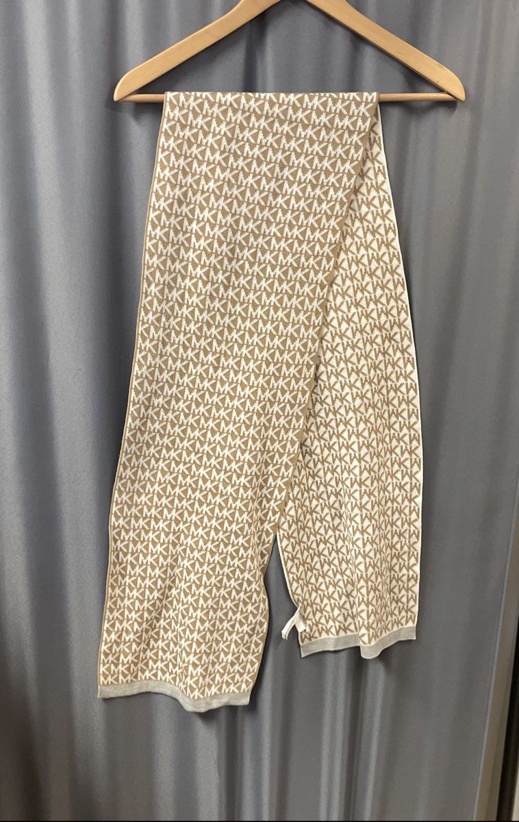 Michael Kors Women's Beige White Logo Monogram Signature Knit Scarf