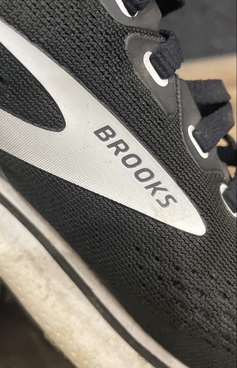 Brooks Ghost 15 Black White Women's Running Shoes Size 9 Wide D