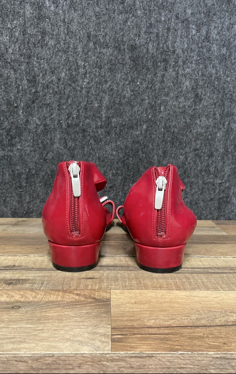 Enzo Angiolini Bright Red Patent T-Strap Embellished Wedge Sandals Size 9.5 M