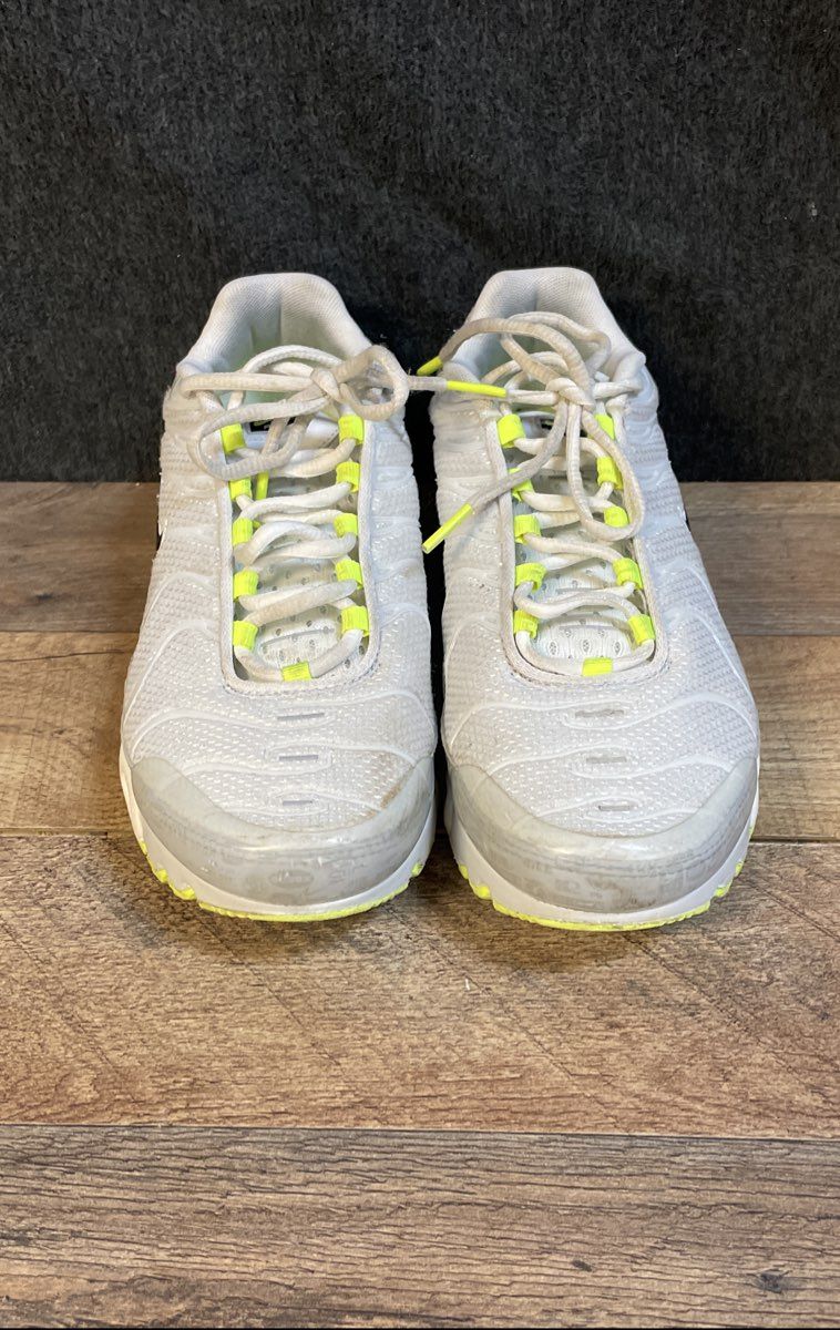 Nike Air Max Plus GS White Black Volt Tn Running Shoes Size 6.5Y