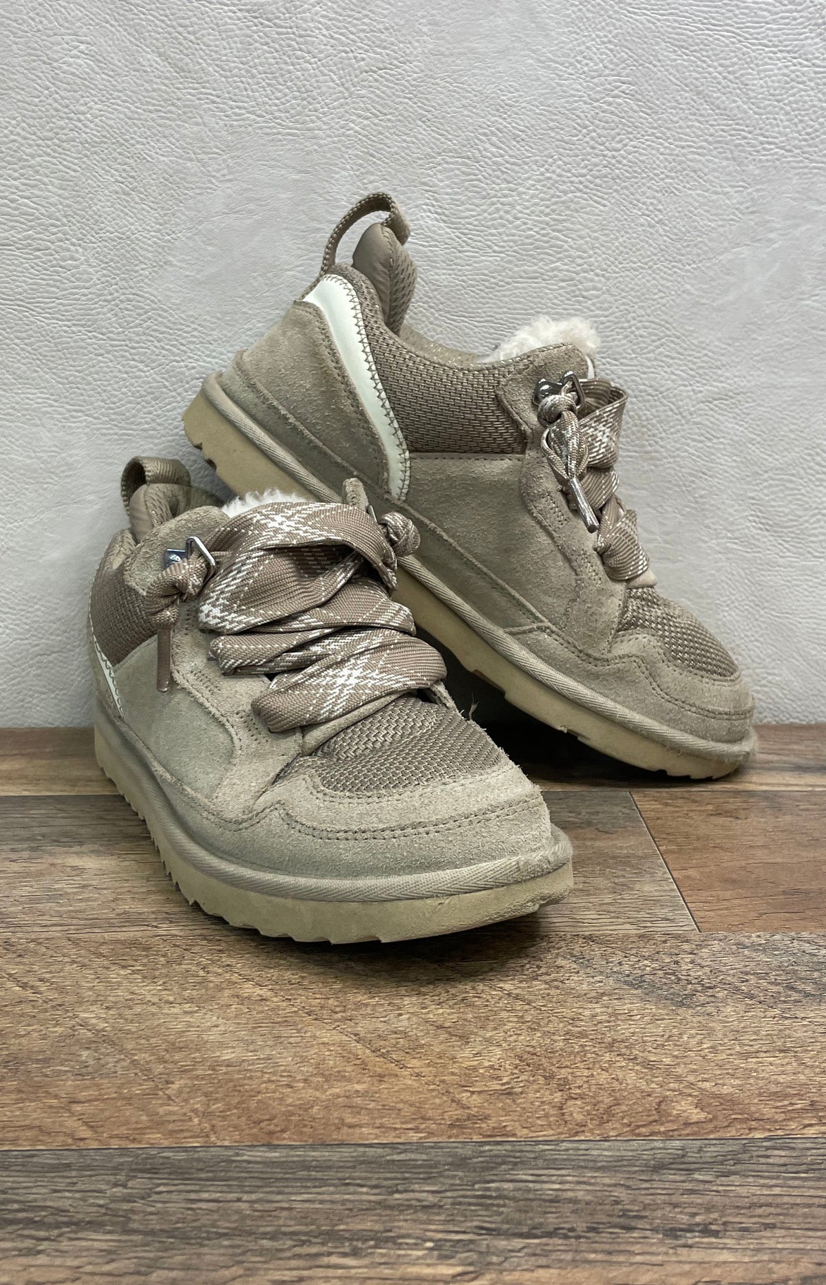 Ugg Marin Lace Beige Suede Mesh Platform Sneakers Size 5