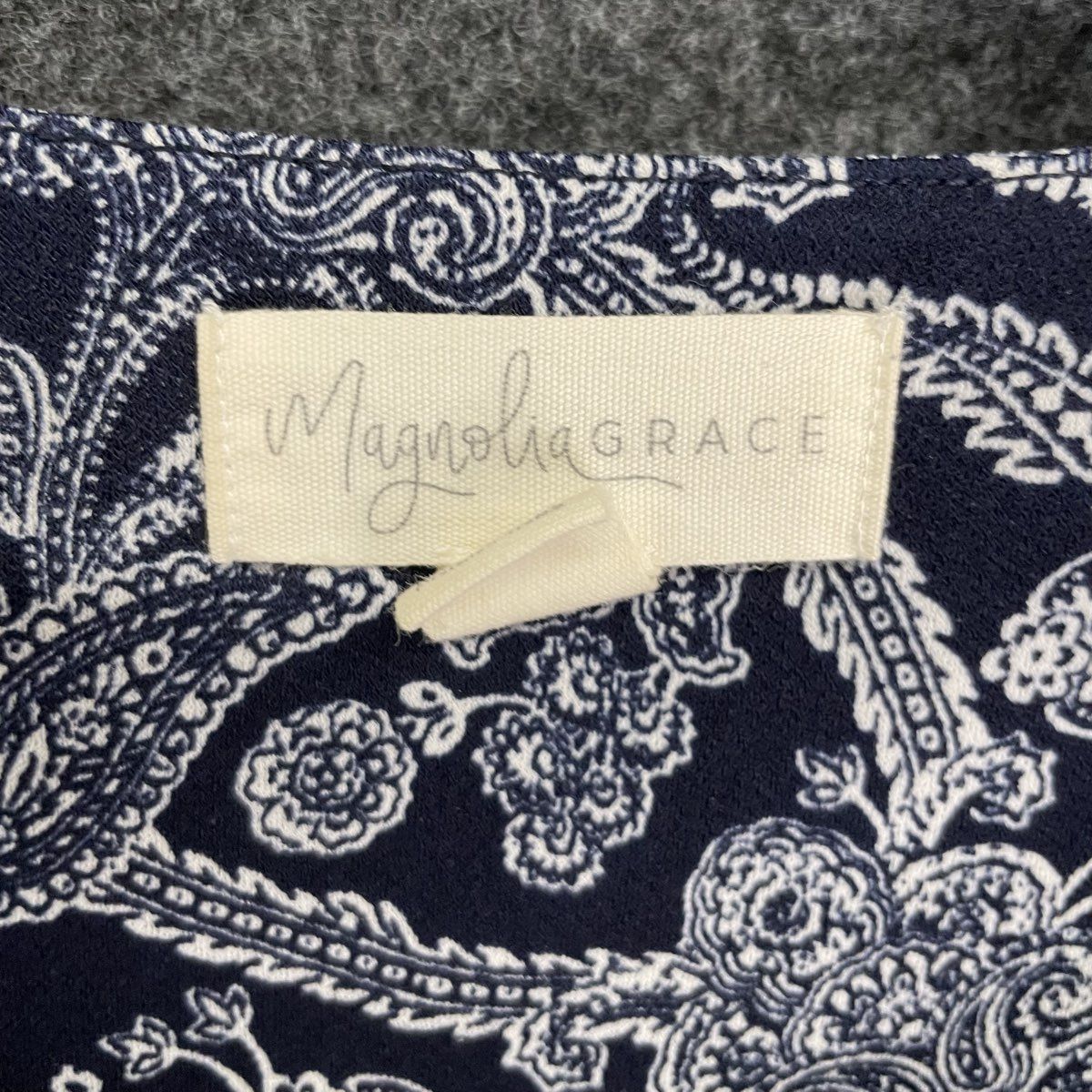 Magnolia Grace Women's Navy Blue White Paisley 3/4 Sleeve Tunic Shirt Sz L