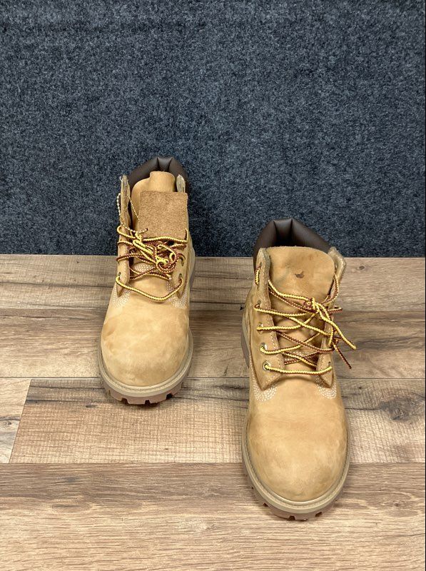 Timberland Kids 6-Inch Premium Waterproof Wheat Nubuck Boots Boys Size 2 US