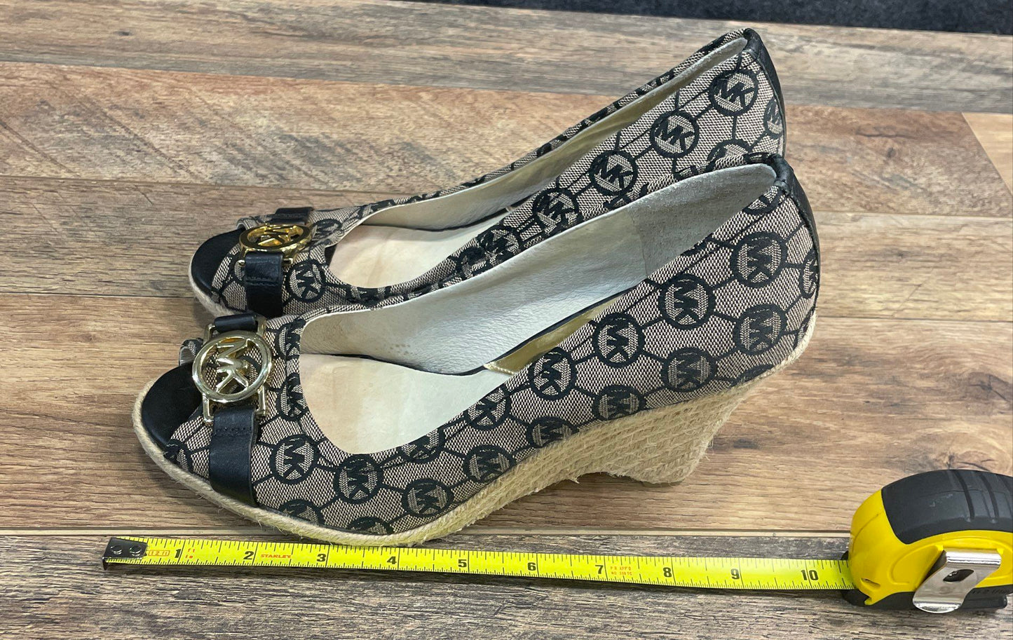 Michael Kors Black Beige Monogram Logo Canvas Peep Toe Wedge Pumps Size 9