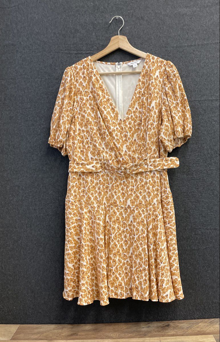 Nine West Women's Belted Dress Tan Leopard Print Short Puff Sleeve Size L