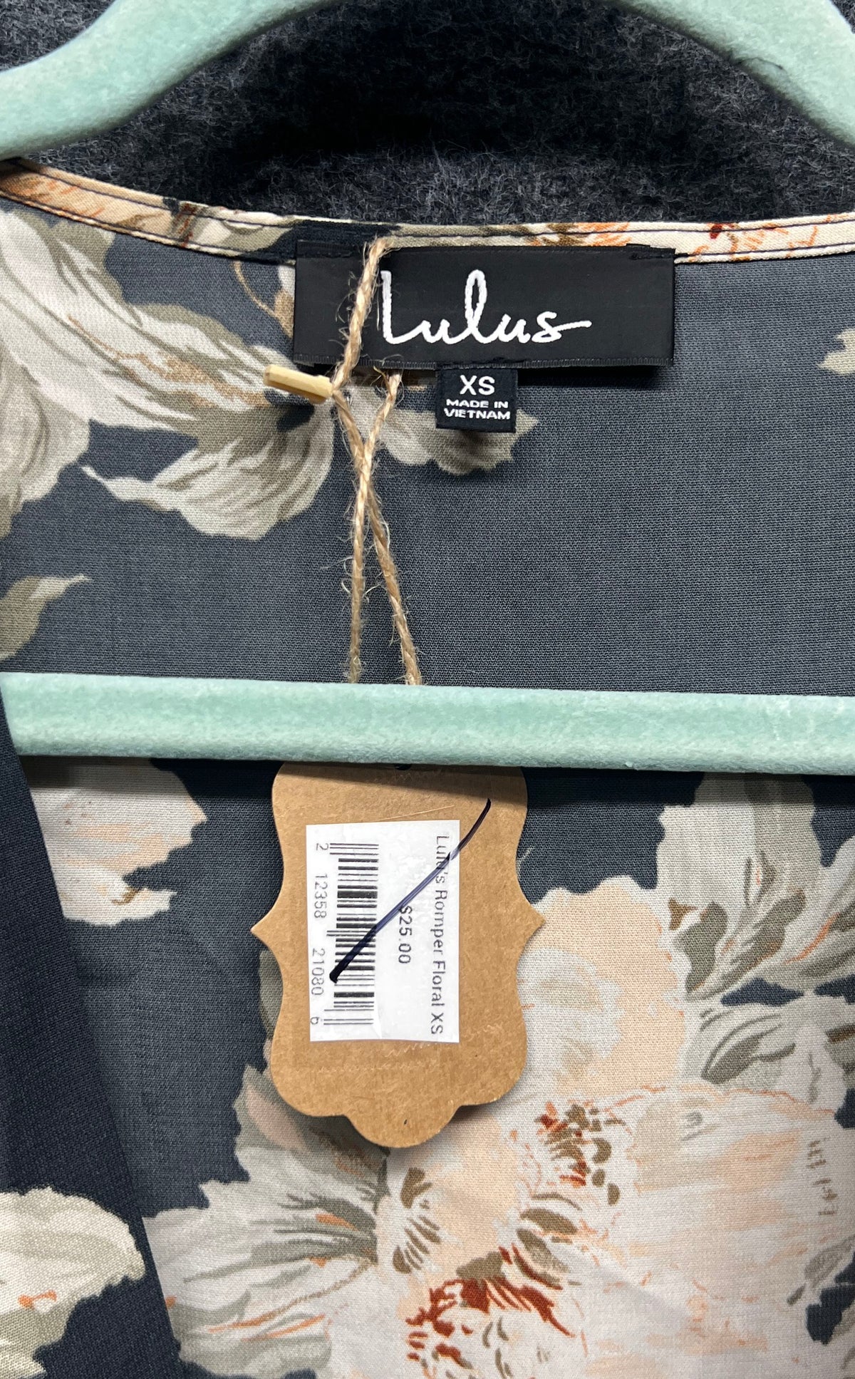 Lulus Women's Black Cream Floral V-Neck Long Sleeve Romper NWT Sz XS