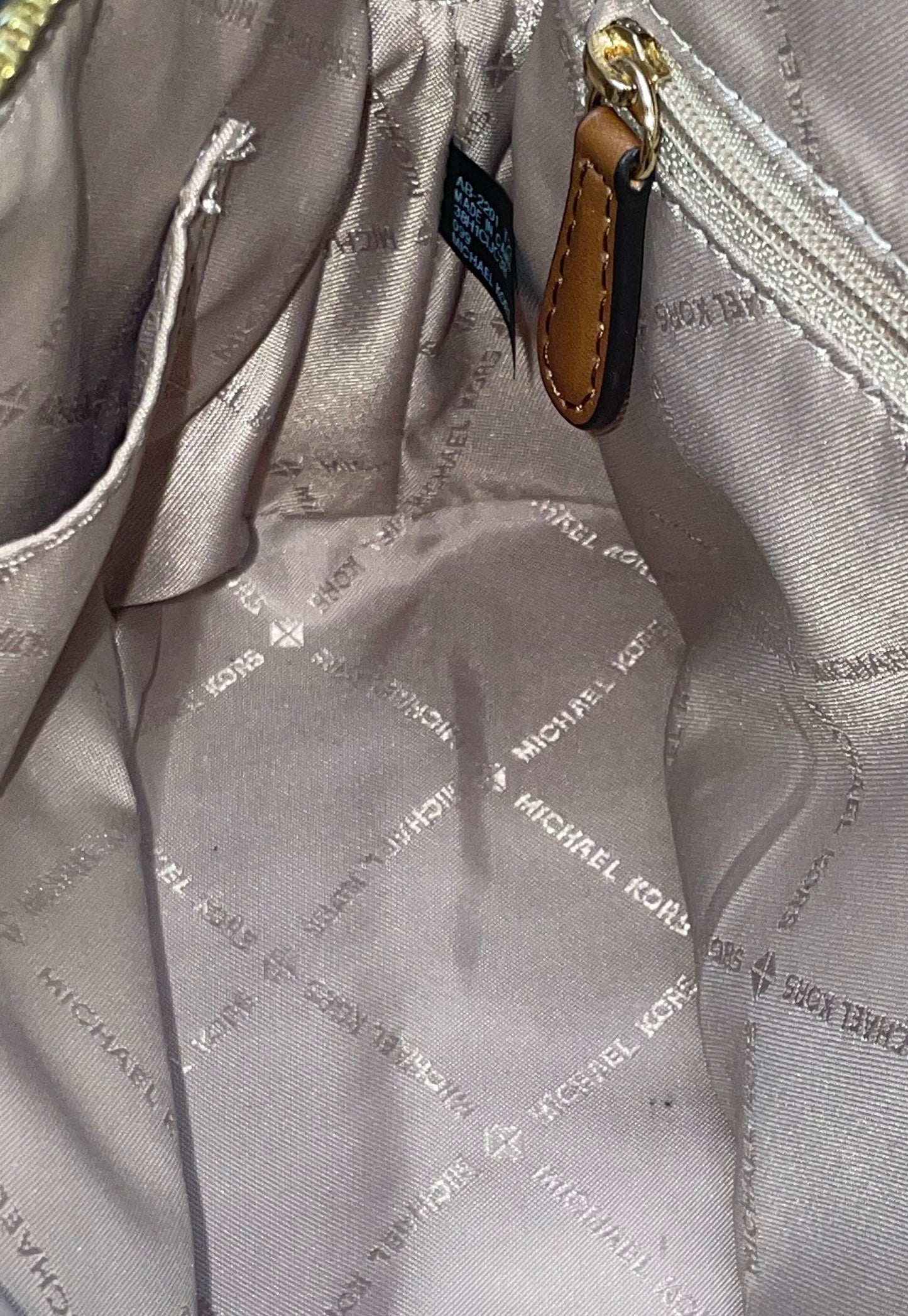 Michael Kors Vanilla Acorn Monogram Jet Set Dome Crossbody Bag Gold Hardware