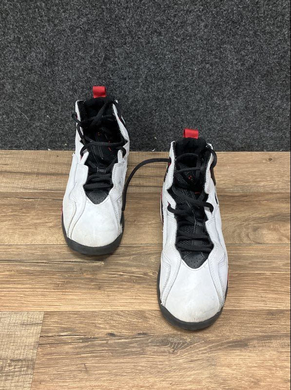 Nike Jordan True Flight White Black Gym Red Youth Sneakers Size 2.5Y
