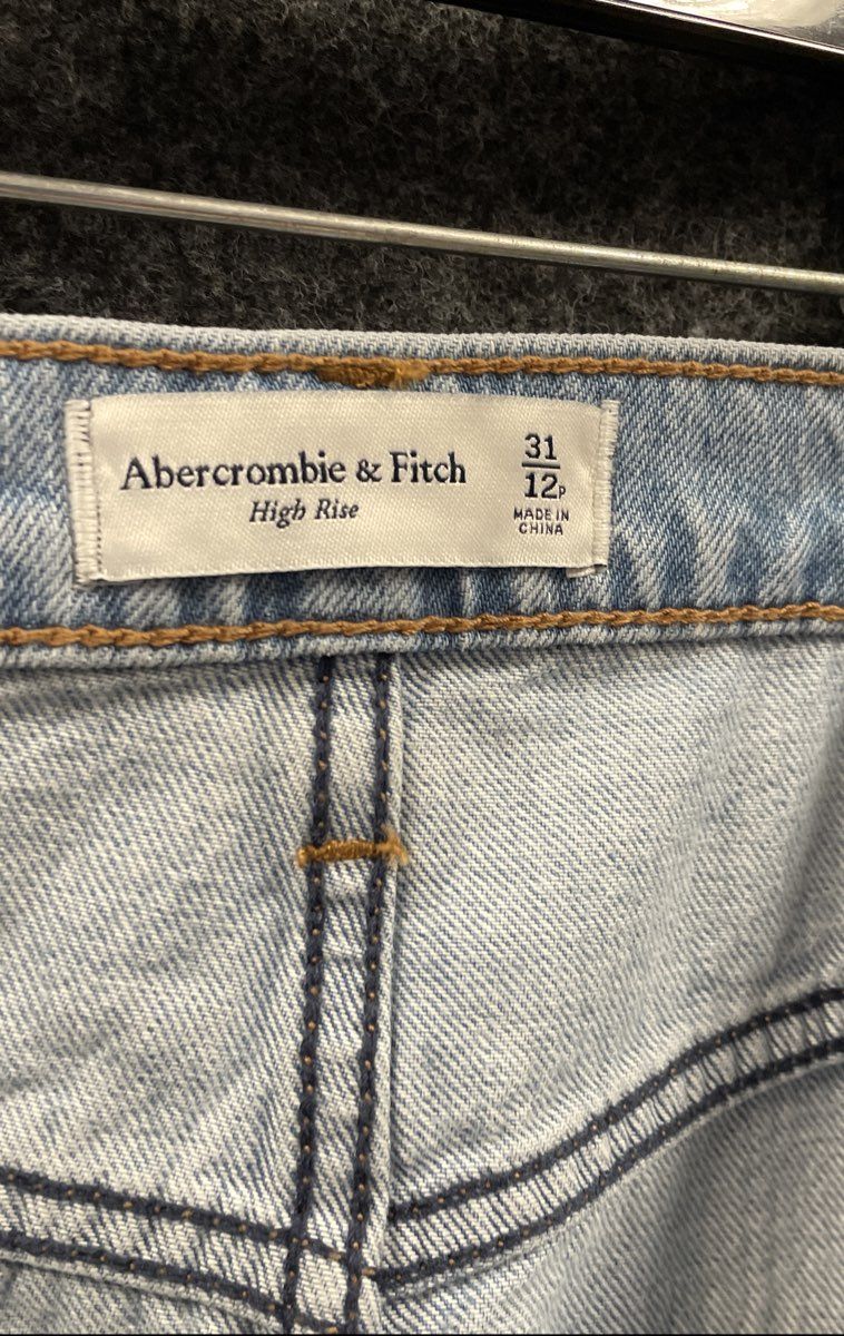Abercrombie & Fitch Women's Light Wash High Rise Denim Slit Midi Skirt NWT Sz 31