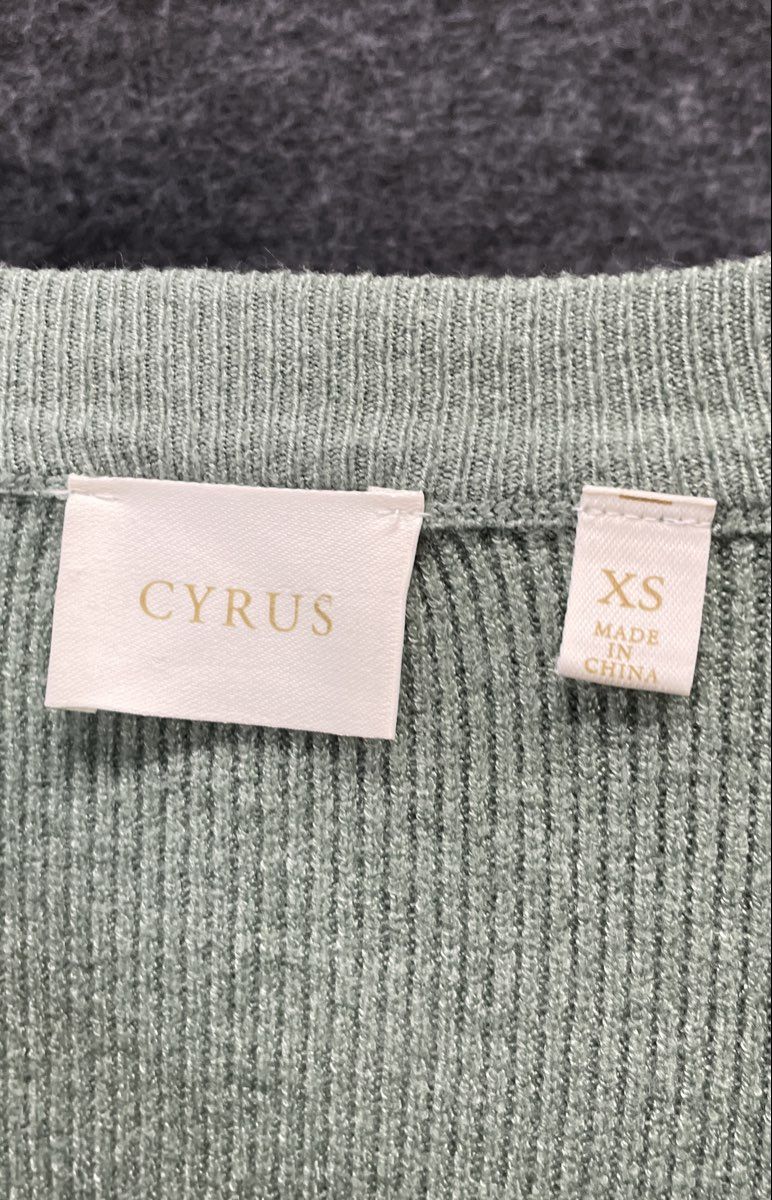 Cyrus Women's 2314 Eucalyptus Ribbed Crewneck Raglan Sweater Button Cuff XS NWT
