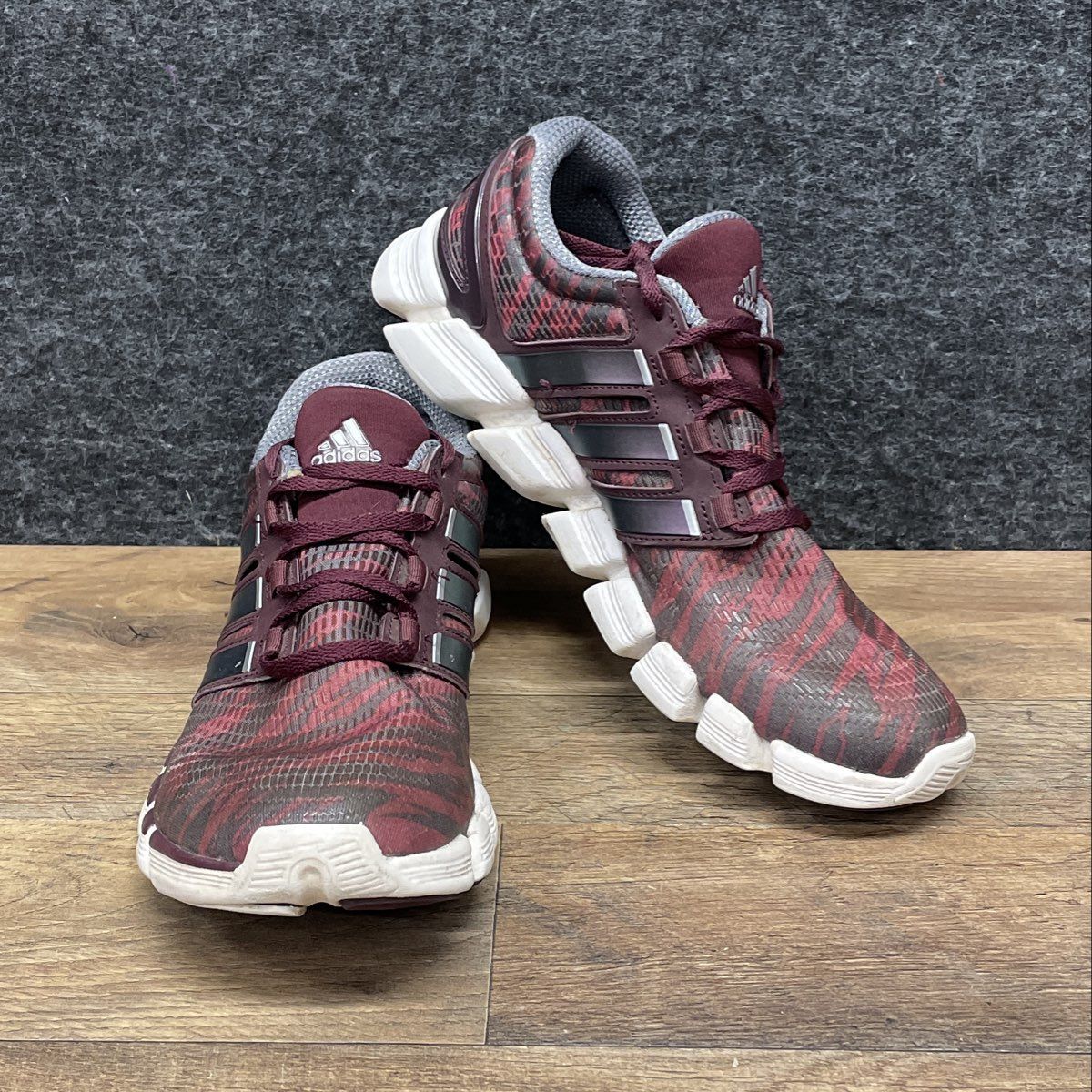 Adidas Climacool Chill Maroon Purple Tiger Print Running Shoes Men's Size 9