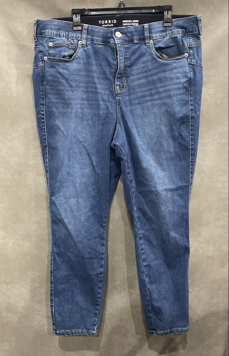 Torrid Women's Blue Bombshell Skinny Jeans Limitless Stretch Sz 18R