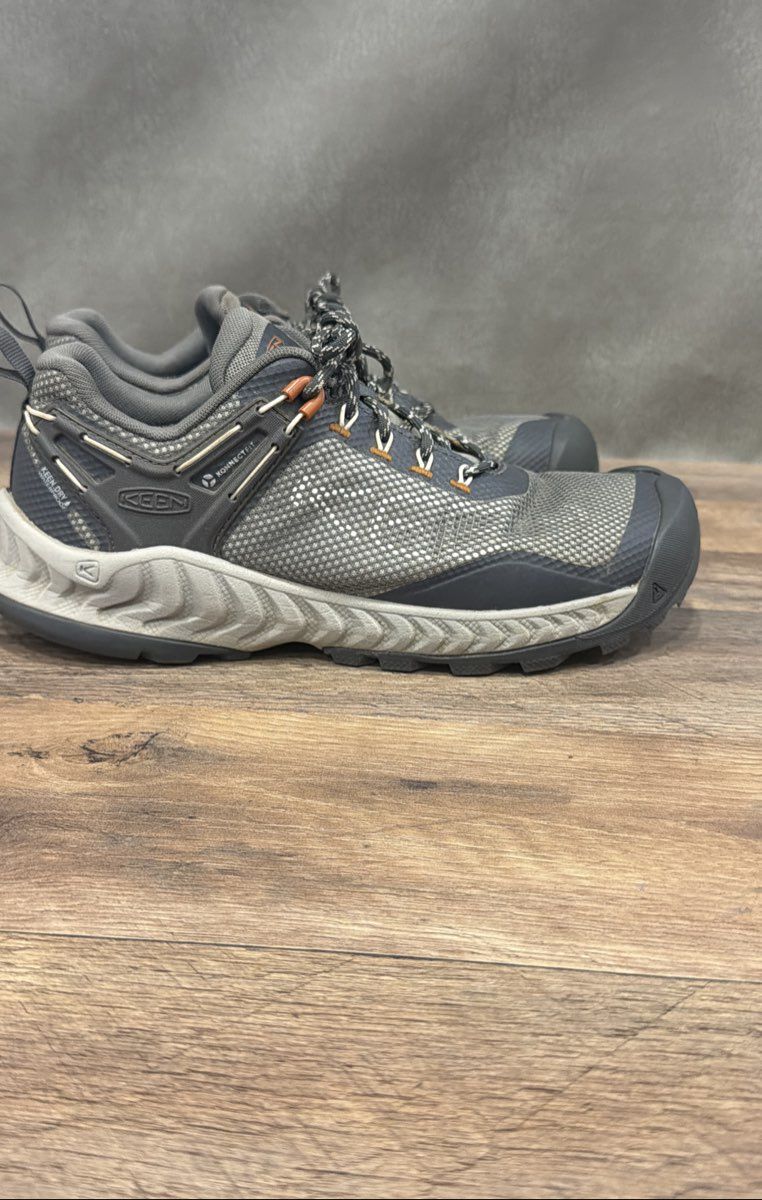 Keen NXIS EVO Low Waterproof Grey Hiking Shoes Women's Size 8