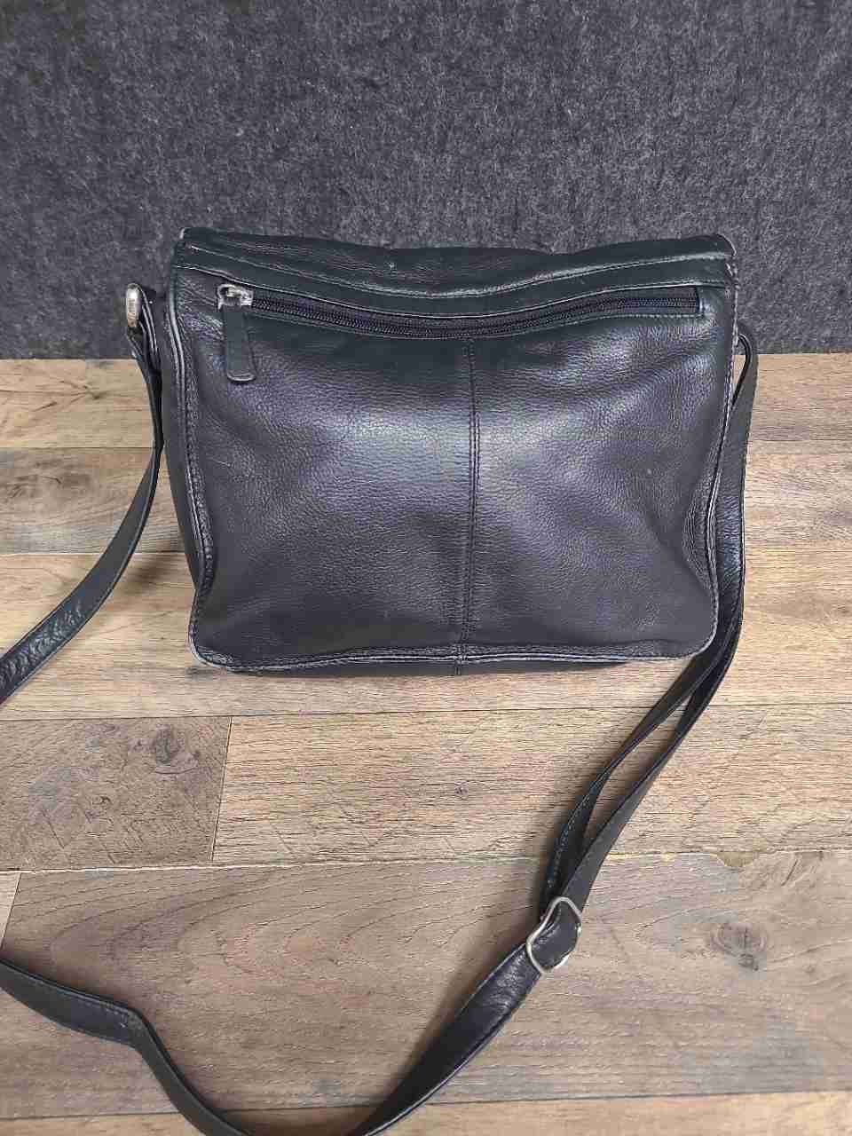 Vintage TL New York Toronto Black Leather Flap Messenger Crossbody Bag