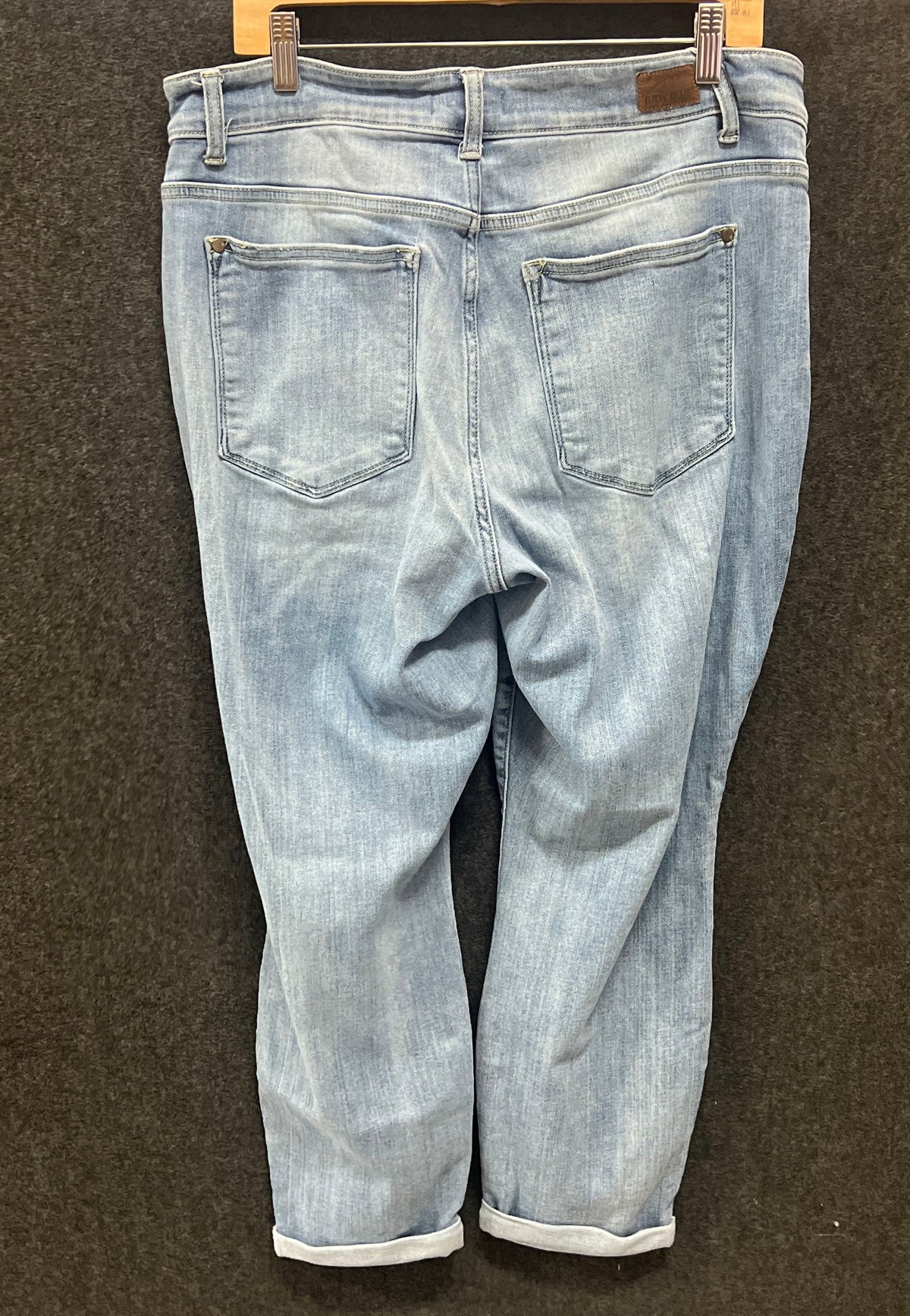Judy Blue Women's Light Wash Blue Cuffed Hem Jeans 5-Pocket Denim
