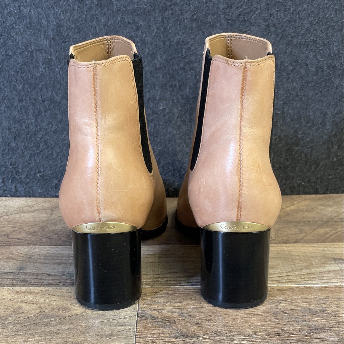 Calvin Klein Felda Tan Leather Block Heel Chelsea Ankle Boots Size 6.5