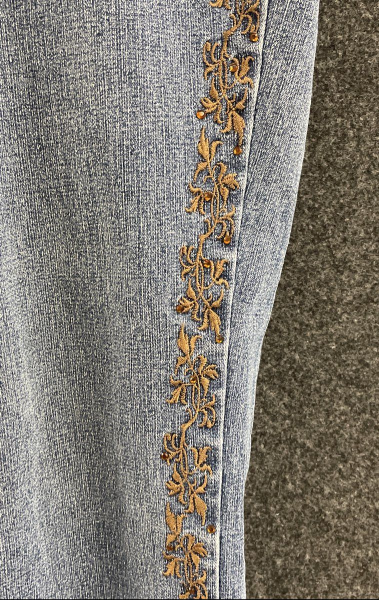 Westport Woman Women's Blue Embroidered Floral Studded Jeans Vintage Y2K