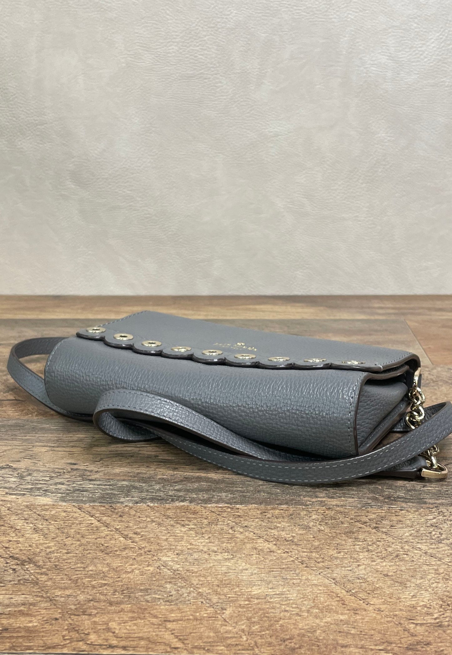 Kate Spade Grey Pebbled Leather Scalloped Grommet Crossbody Bag Wallet on Chain