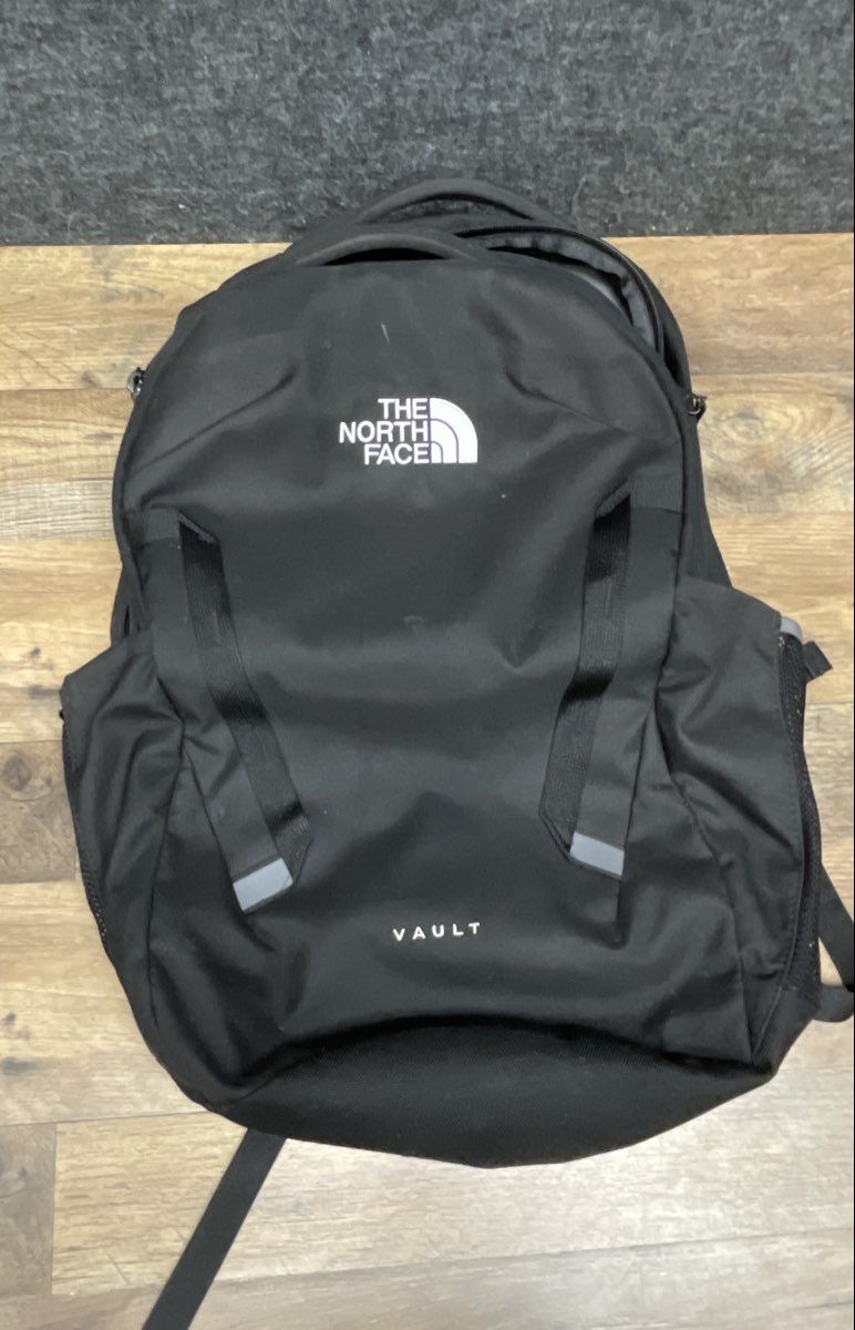 The North Face Black Vault Backpack Laptop Book Bag FlexVent