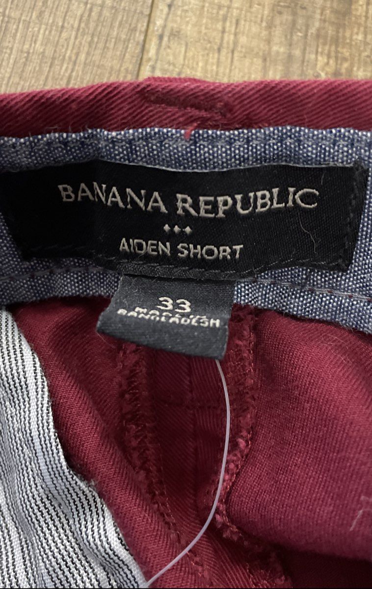 Banana Republic Men's Red Aiden Shorts Slim Fit 10" Inseam Cotton Sz 33 NWT