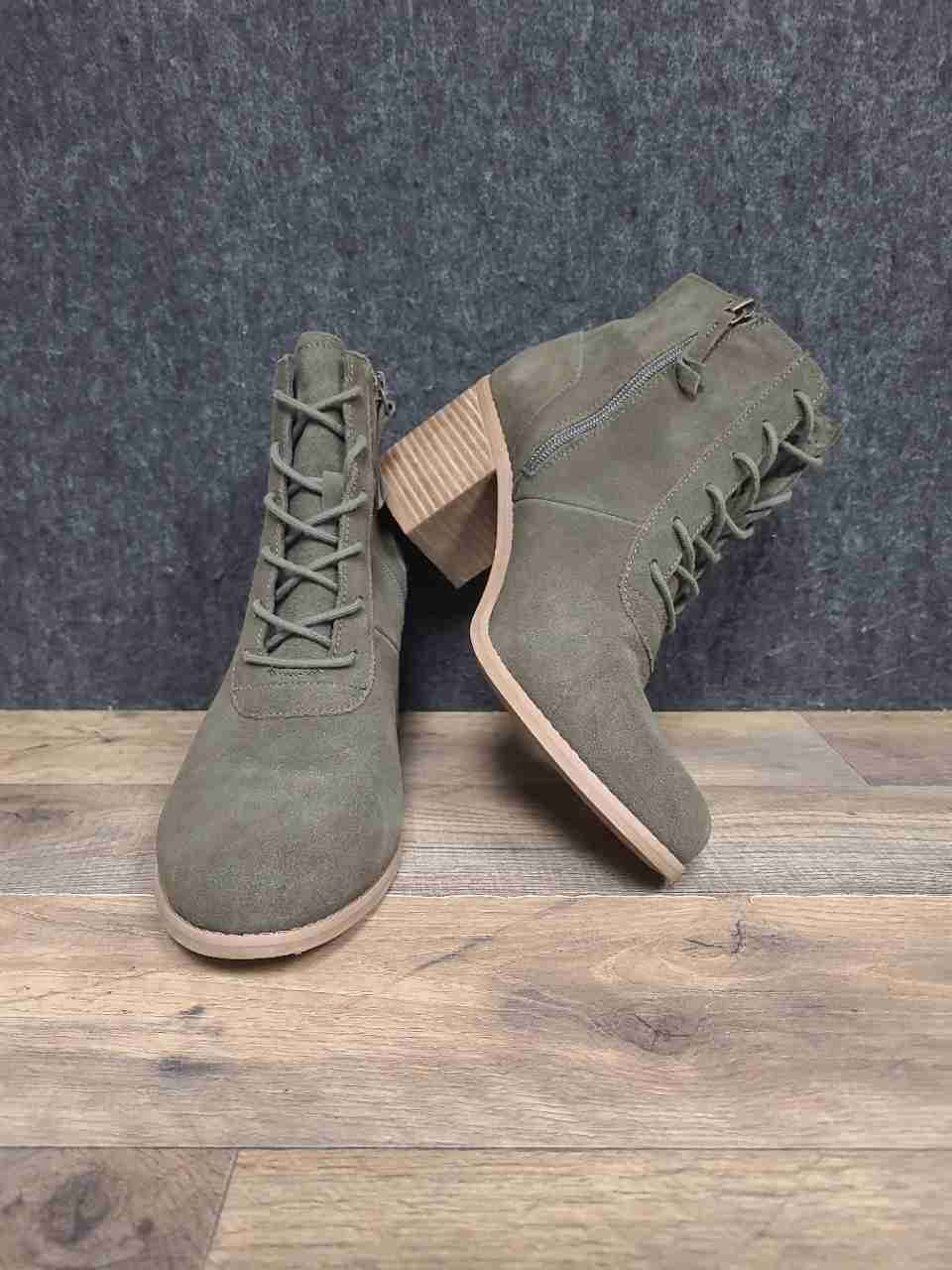 Toms Esme Olive Green Suede Lace Up Ankle Boots Block Heel Size 10