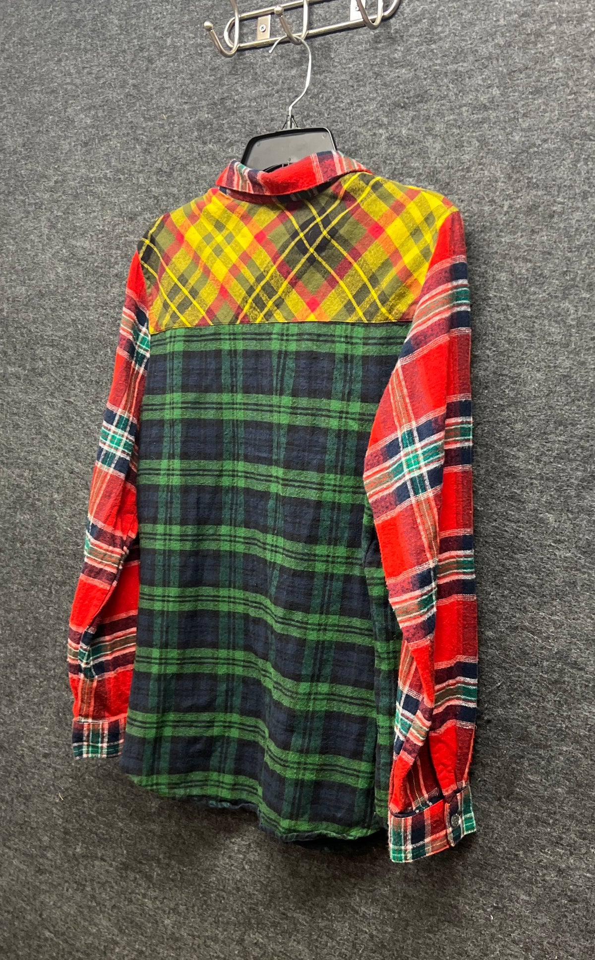 Blair Women's Patchwork Plaid Floral Embroidered Flannel Button Down Shirt Sz L
