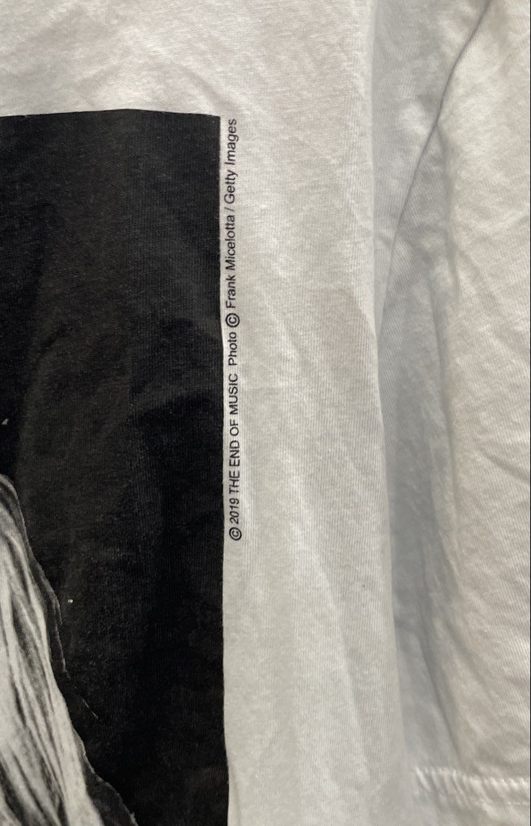Kurt Cobain Profile Photo T-Shirt Reprint H&M End of Music Sz M