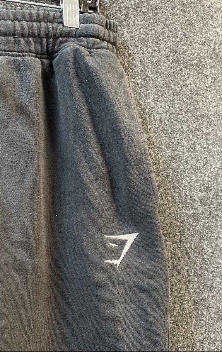 Gymshark Men's Washed Black Fleece Jogger Sweatpants Cuffed Pockets Sz M