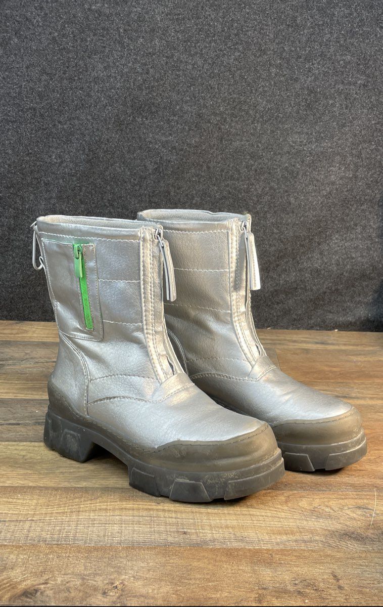 Franco Sarto Galaxy Silver Metallic Waterproof Lug Sole Front Zip Boots Size 10