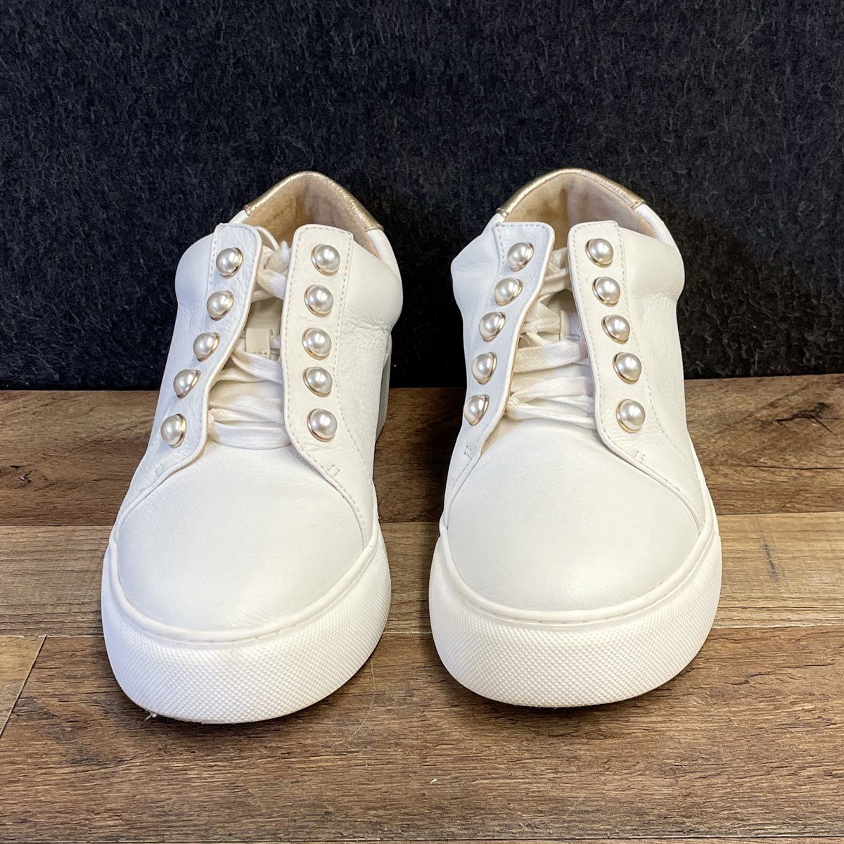 Alex Marie White Leather Pearl Embellished Platform Fashion Sneakers Size 7.5M