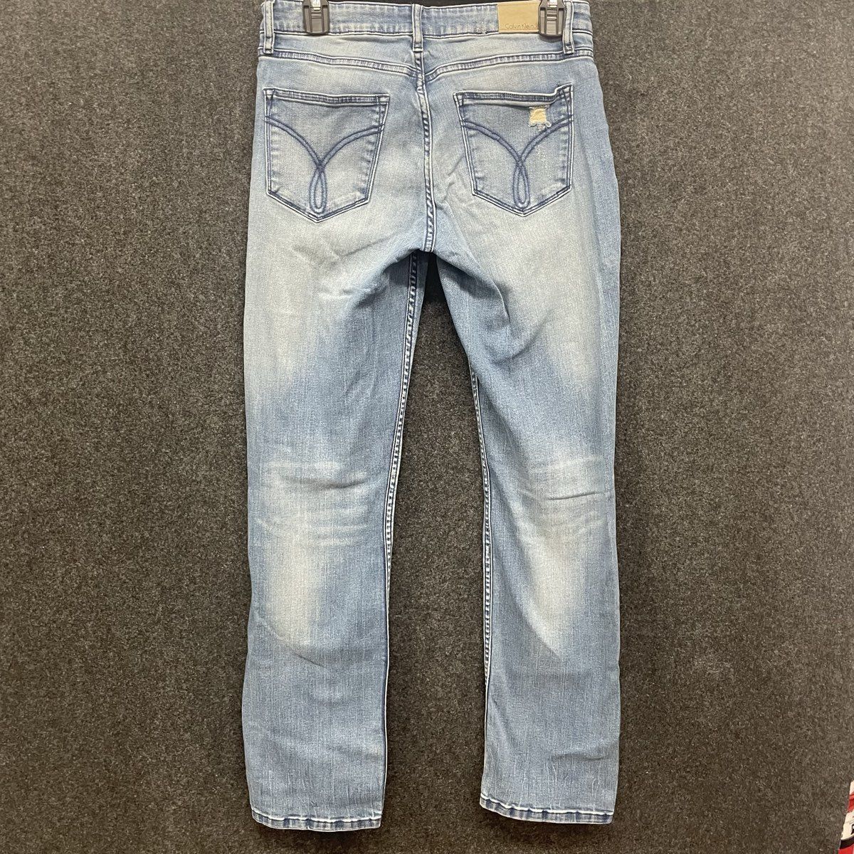 Calvin Klein Jeans Men's Light Wash Distressed Slim Straight Jeans Size 29x32