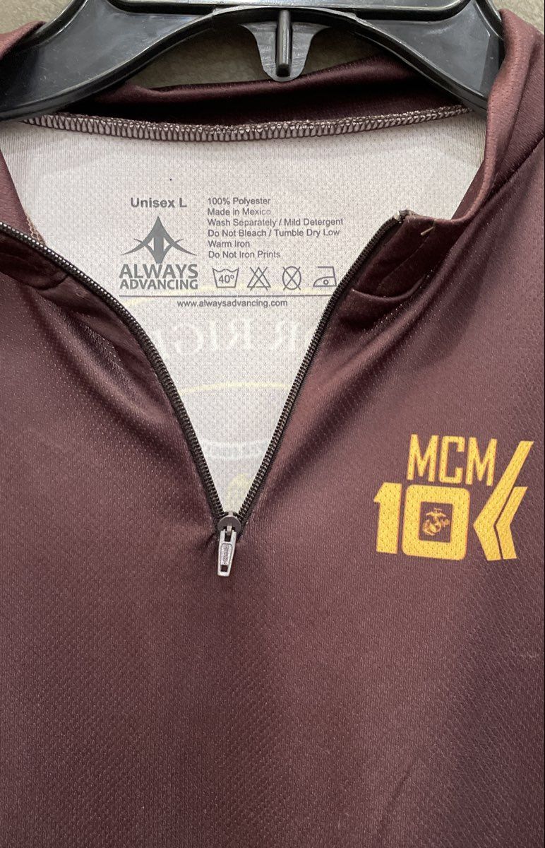 Always Advancing Marine Corps Marathon MCM 10K 2021 1/4 Zip Shirt Unisex Sz L