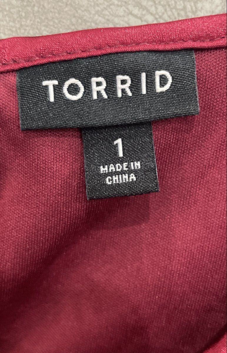 Torrid Women's Red Sequined V-Neck 3/4 Sleeve Fit & Flare Dress Size 1