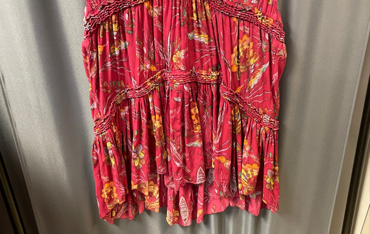 Free People Women's Red Floral Hummingbird Print Tiered Smocked Top Size M