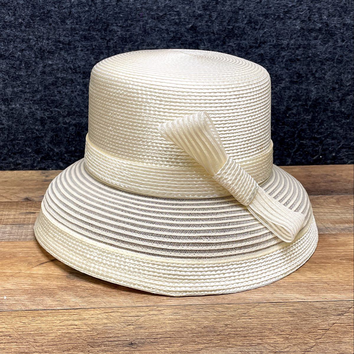 Liz Claiborne Women's Ivory Straw Church Dress Hat Vintage 90s Bow