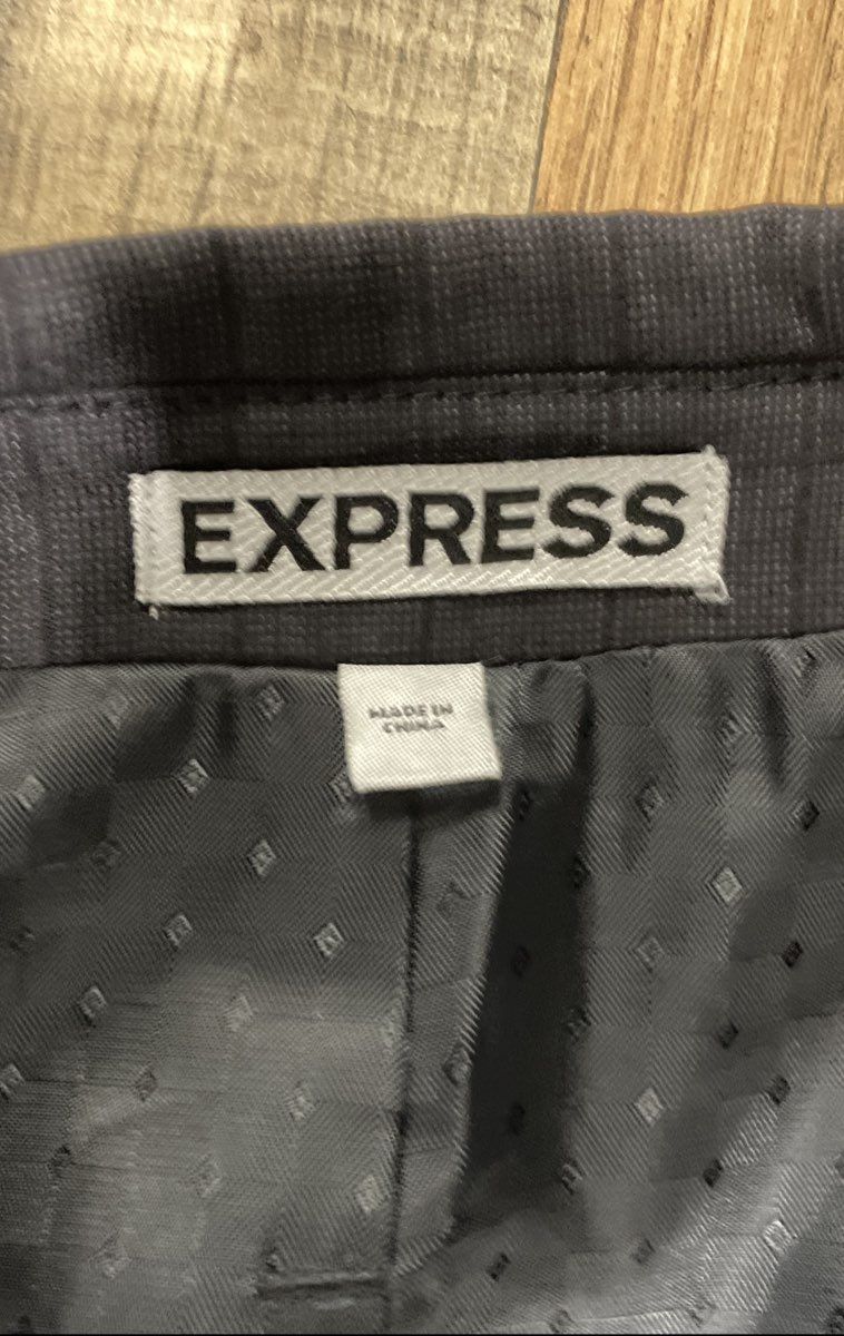 Express Men's Black 100% Wool Suit Jacket Blazer Subtle Check Plaid Sz 42R