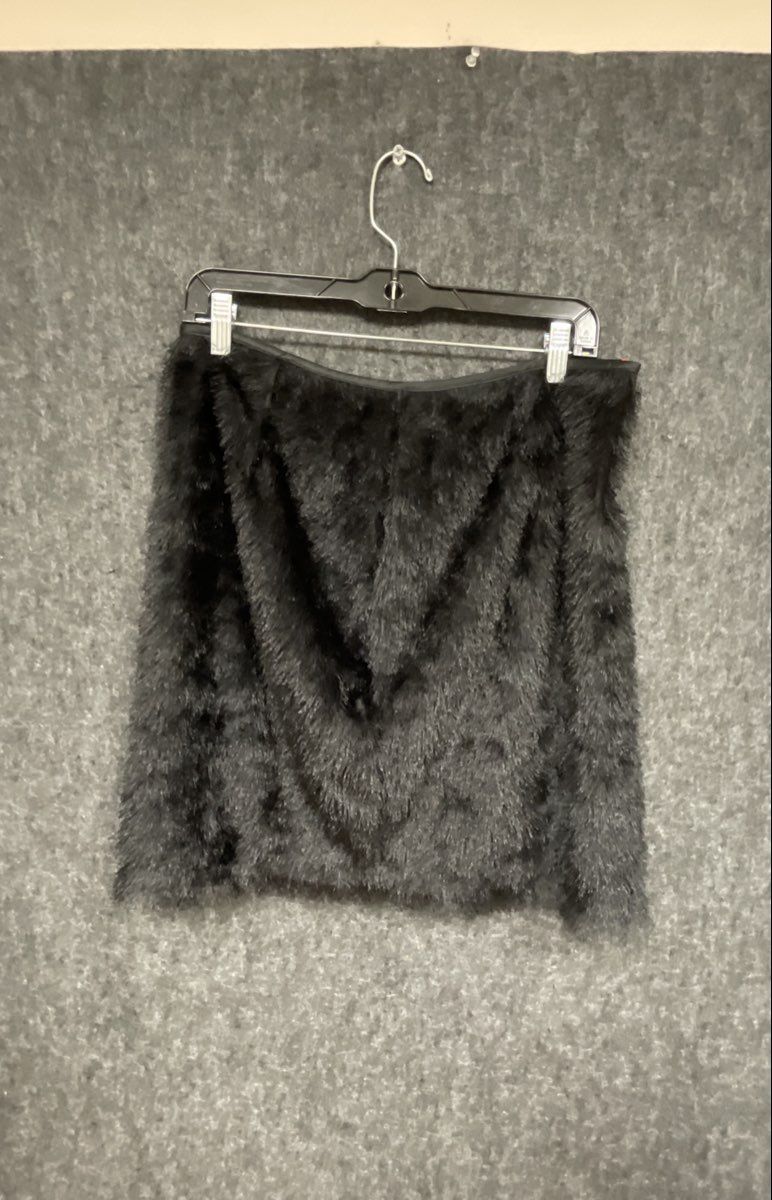Kardashian Kollection Women's Black Shaggy Faux Fur Vest and Skirt Set Size L