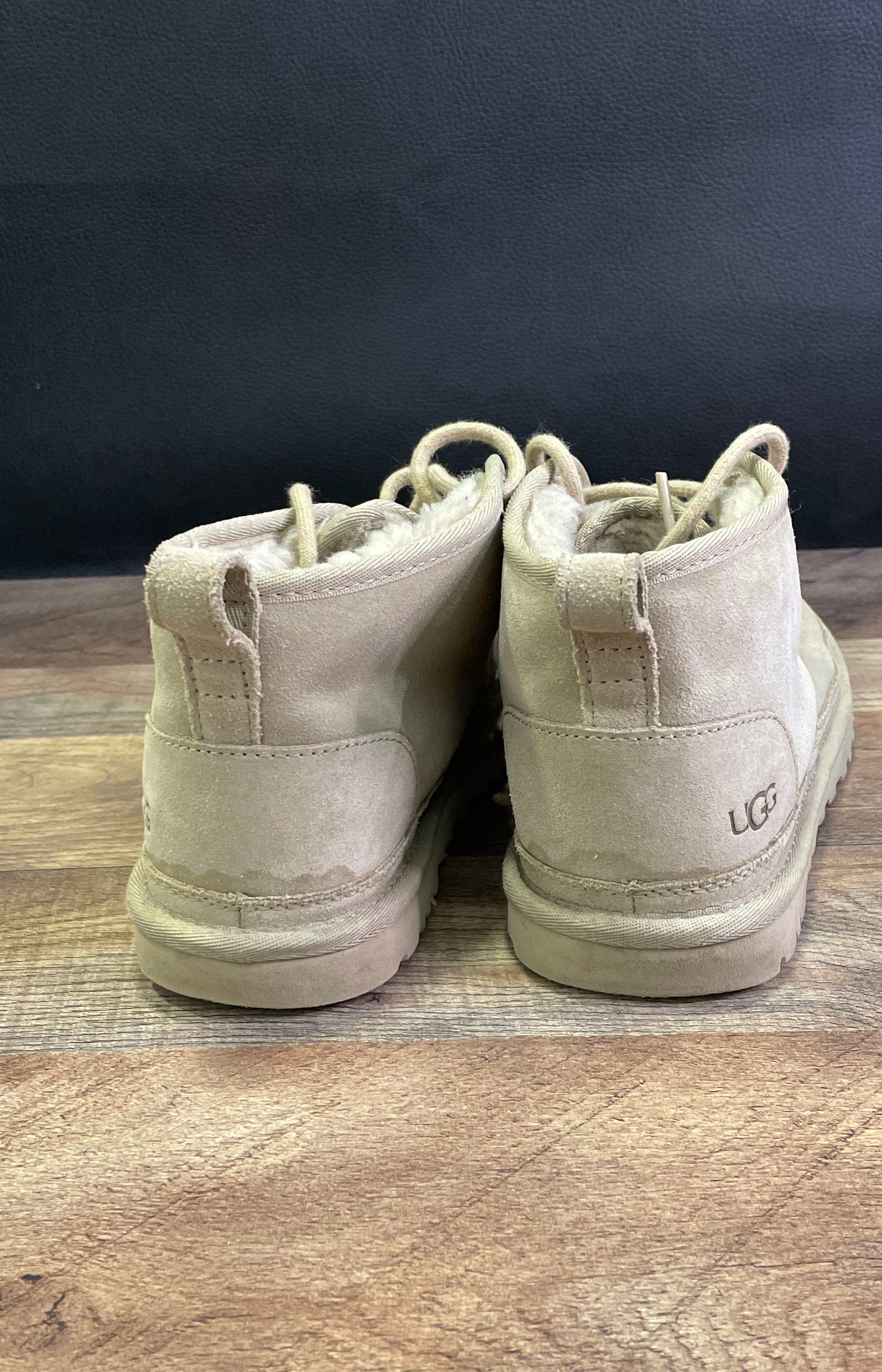 UGG Neumel Sand Suede Sheepskin Lined Lace-Up Chukka Boots Women's Size 7