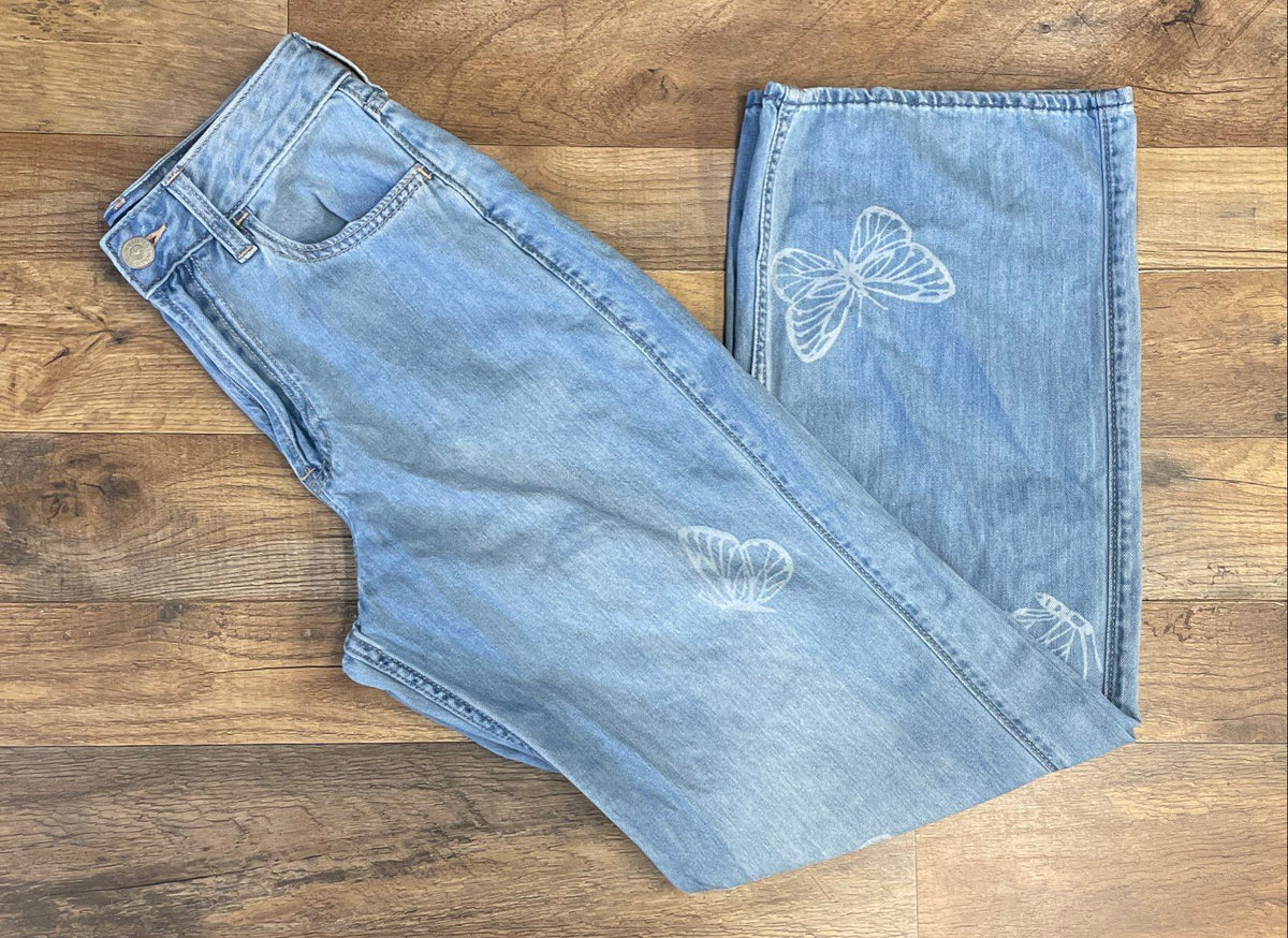 Hollister Women's Ultra High Rise Baggy Butterfly Jeans Light Wash Sz 00R 24