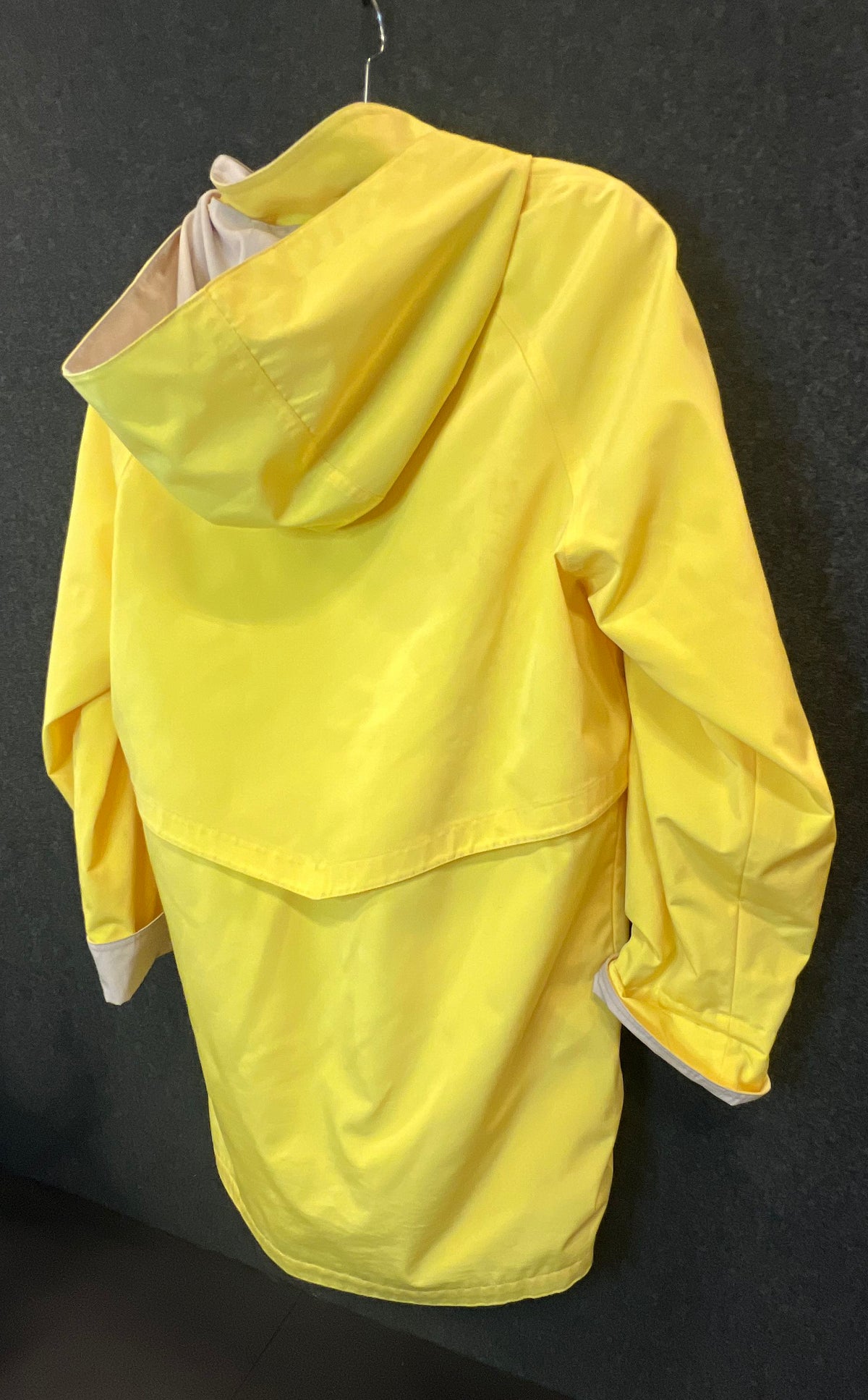 Liz Claiborne Women's Yellow Hooded Rain Jacket Floral Lining Sz M