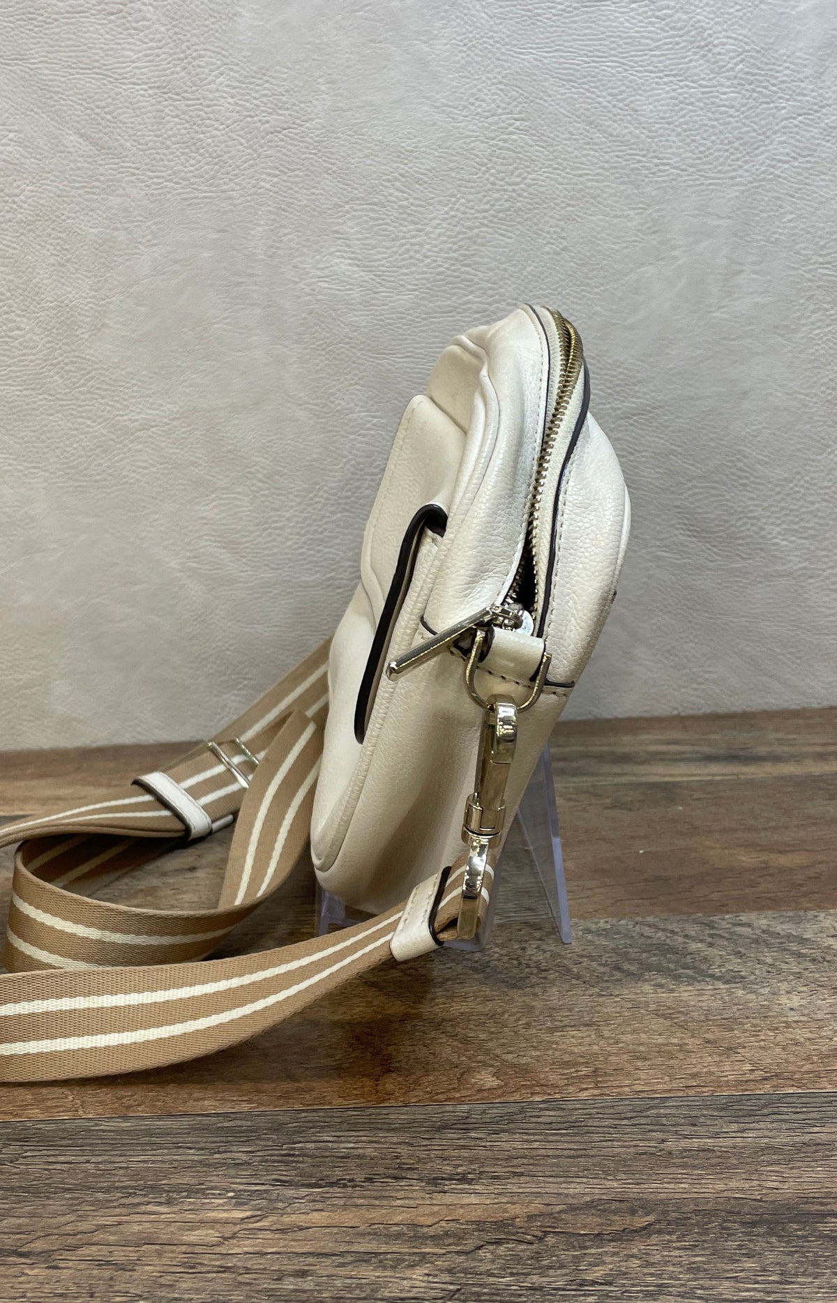 Kate Spade White Leather Crossbody Camera Bag Webbed Strap Gold Hardware