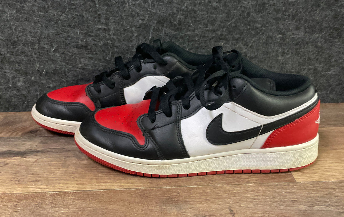 Nike Air Jordan 1 Low GS Black Toe White Black Gym Red 553560-161 Size 7Y