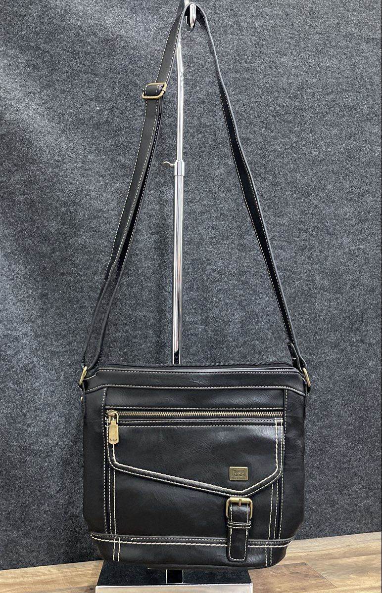 B.O.C Black Leather Crossbody Bag White Contrast Stitching Brass Hardware